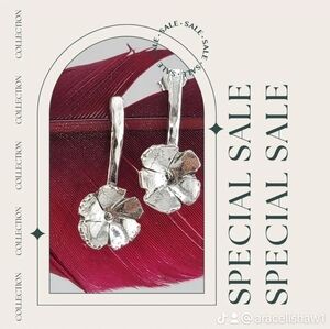 STERLING SILVER HANDMADE POST EARRINGS FLOWER DESIGN